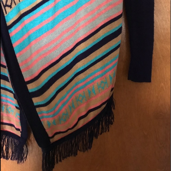 Beautiful Cardigan - Picture 3 of 6